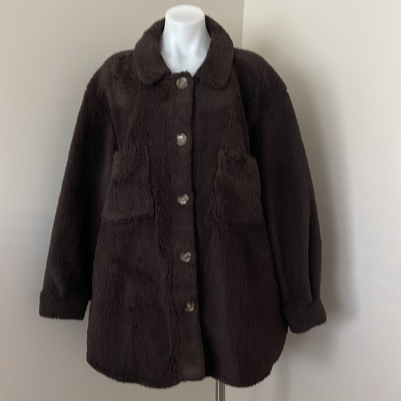 (NWT) Maurices Women’s Cozy Sherpa Shacket in Umber Brown - Picture 5 of 16